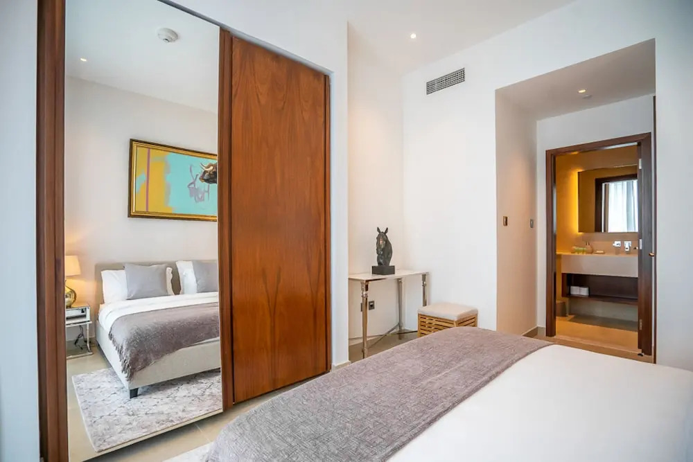 Luton Vacation Homes Marina Gate Tower 2 - Photo 3