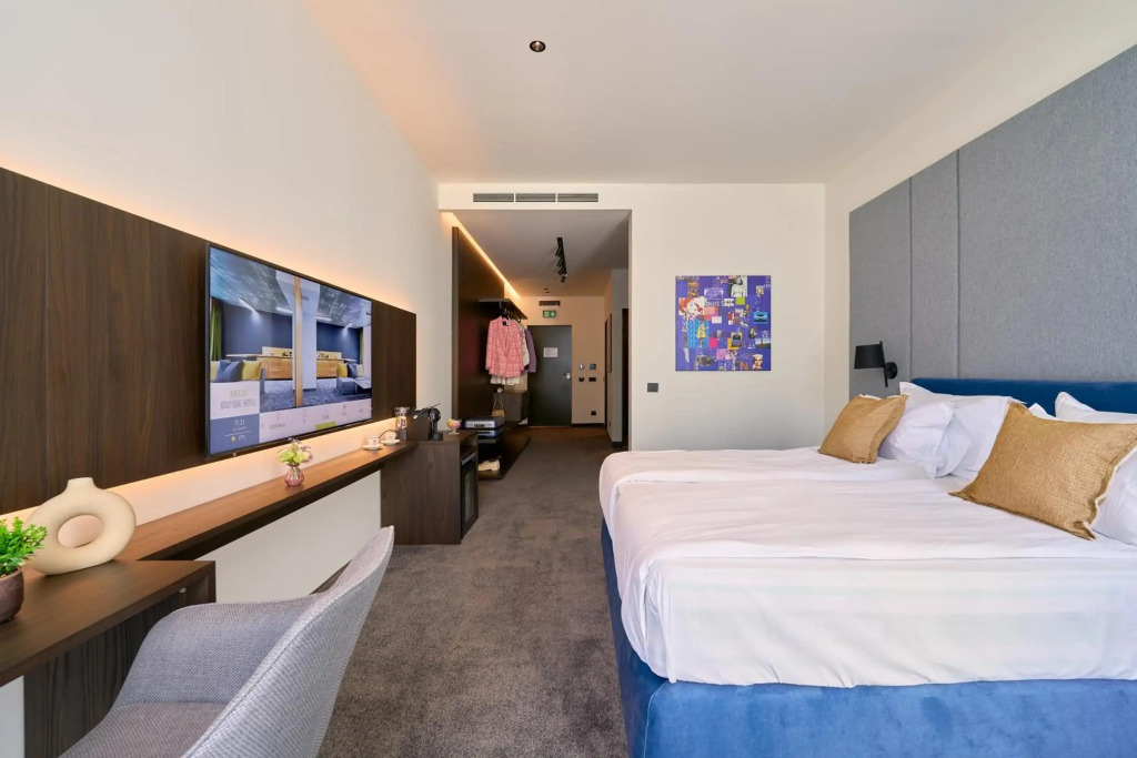 Adella Boutique Hotel - фото 3