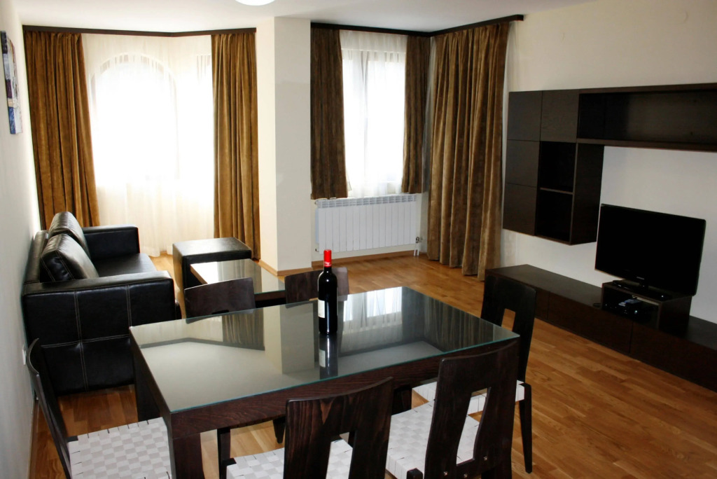 All Seasons Club - Photo 2