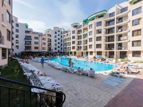 Avalon Apartments - Photo 4