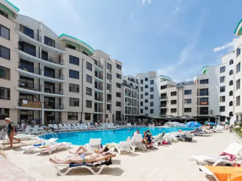 Avalon Apartments - Photo 1