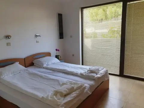 Diamond Apartments - Photo 4