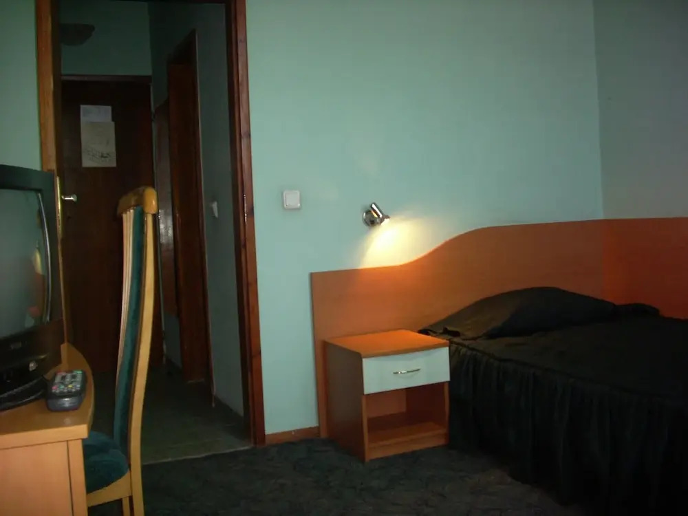 Hotel Elbrus - Photo 4