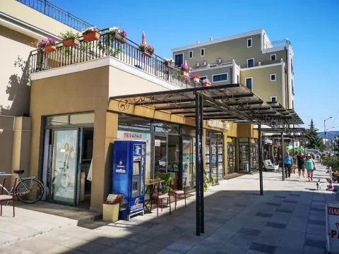 Empera Hotel - Photo 1