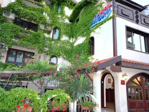 Family Hotel More - Photo 1