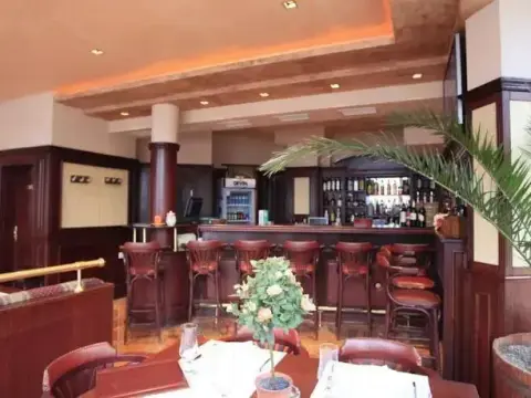 Forest Glade Apartments - Photo 1