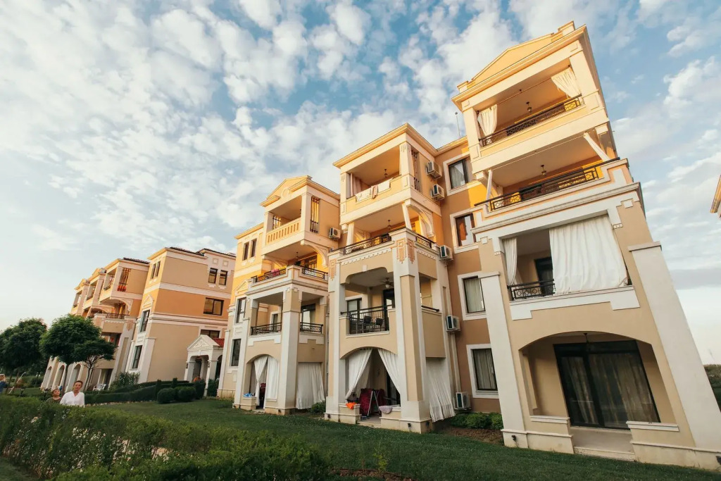 GREEN LIFE BEACH RESORT