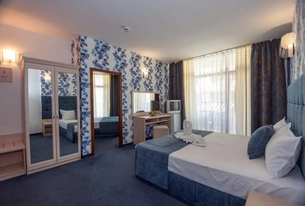 Grenada Hotel - Photo 4