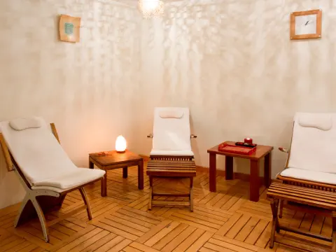 Hill Hotel - Photo 3