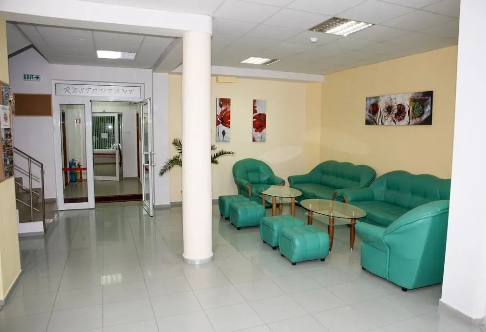 Hotel Crystal - Photo 2