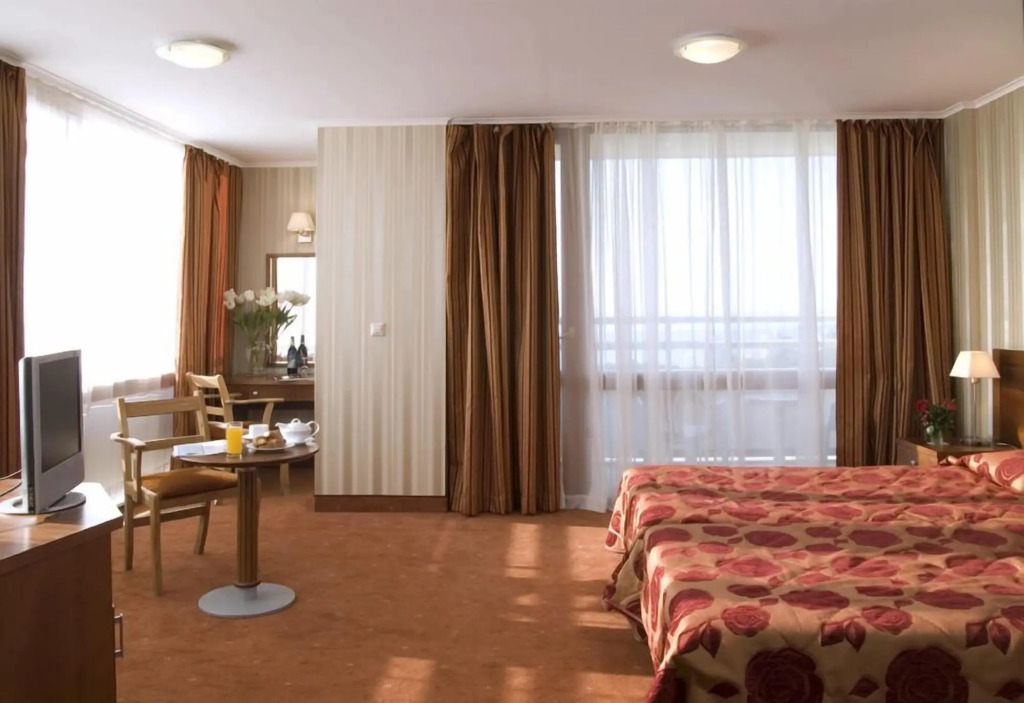 Hotel Dobrudja - Photo 1