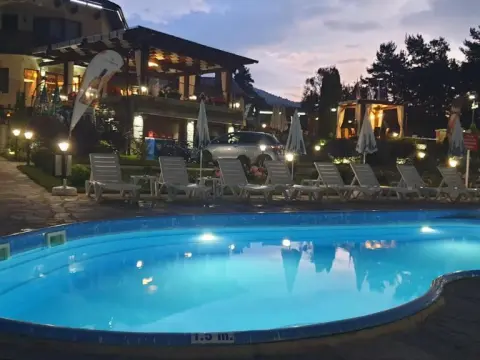 Family Hotel Eterno - Photo 4