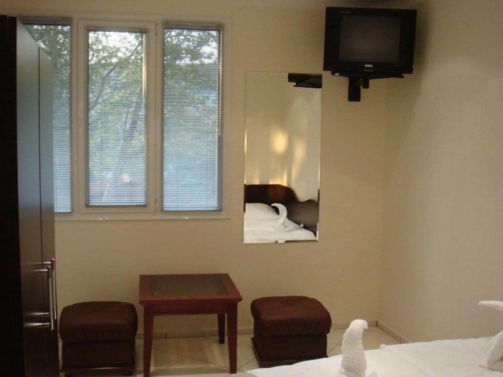 Hotel Niagara - Photo 3
