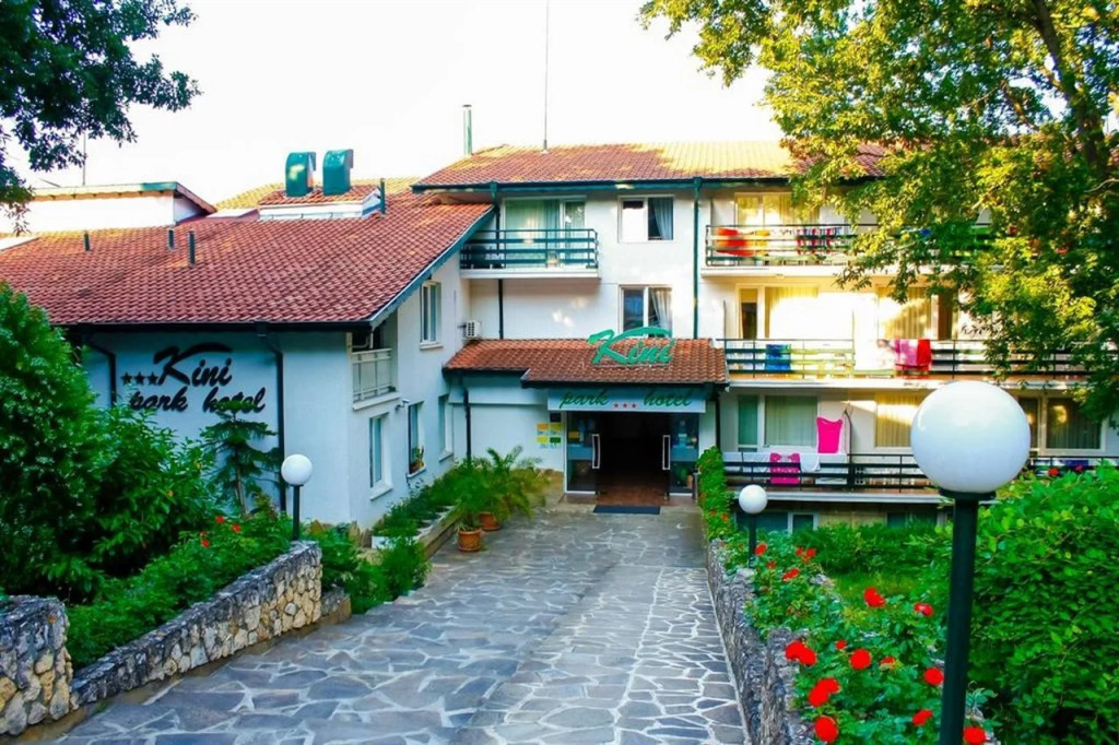 Kini Park Hotel All Inclusive - Photo 1