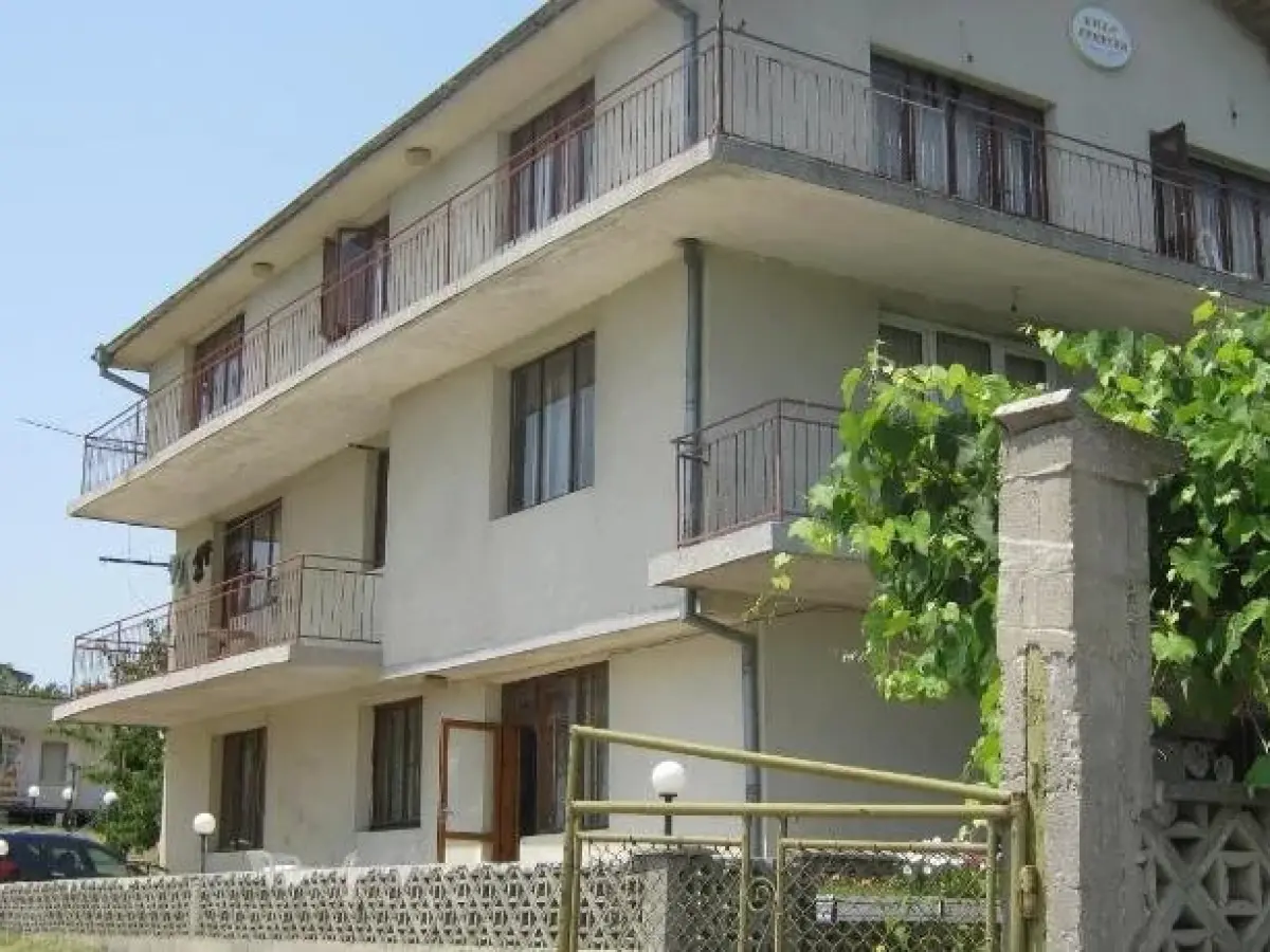 Krimski Guest House And Bungalows