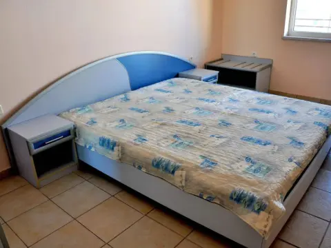 La Playa Apartments - Photo 4