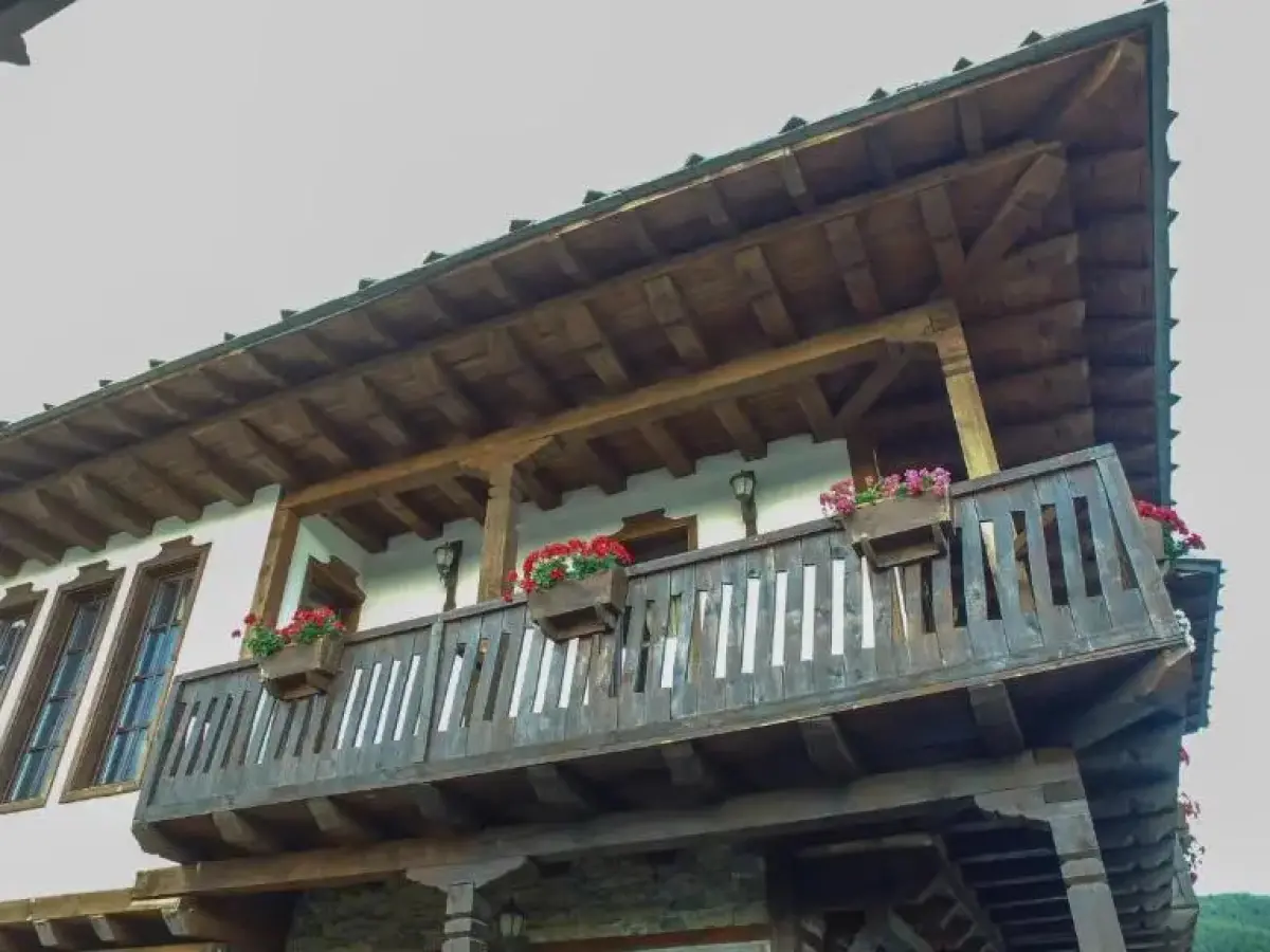 Leshtenski Rai Guest House