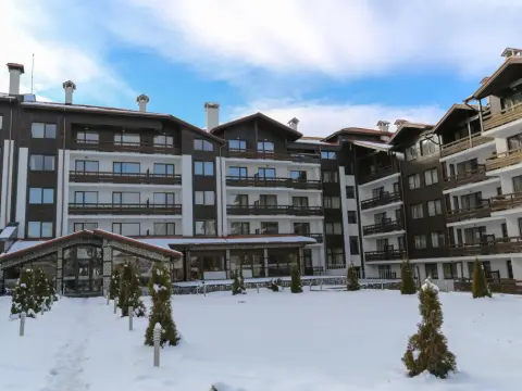 Mountain Paradise by Walnut Trees Apart hotel - Photo 1