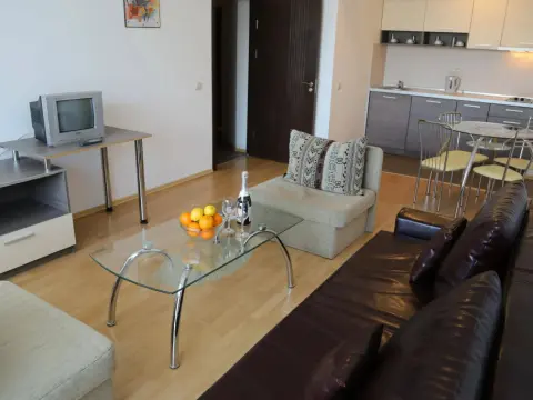 Mountain Paradise by Walnut Trees Apart hotel - Photo 3