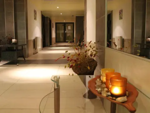 Mountain Paradise by Walnut Trees Apart hotel - Photo 2