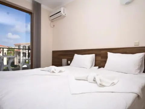 Paradise Bay Hotel - Photo 3