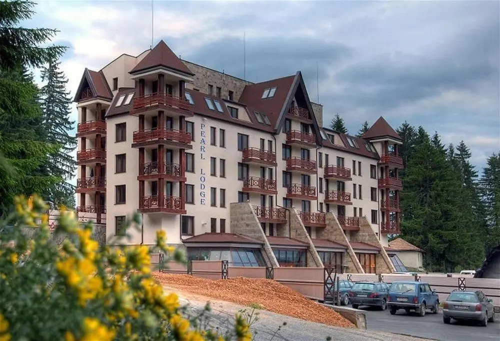 Pearl Lodge