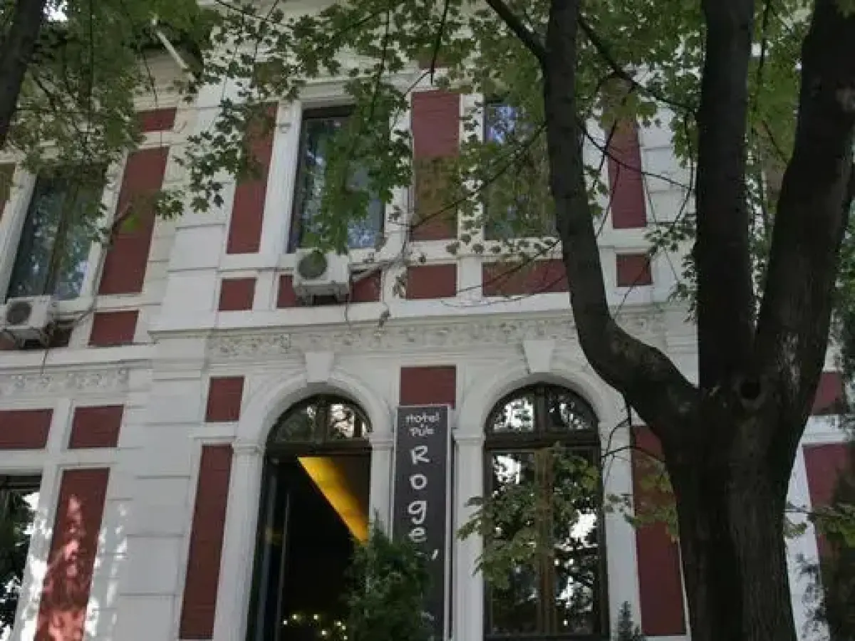Roger's Hotel