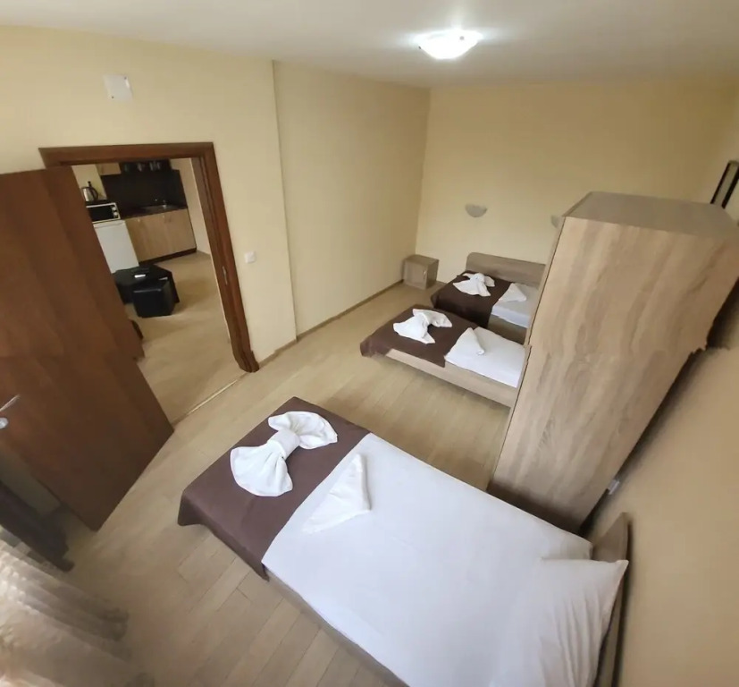 Twain Apart & Rooms - Photo 2