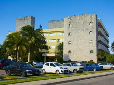 Chateau Miramar - Photo 1