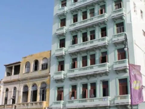 Residencia Vista Real - Photo 1