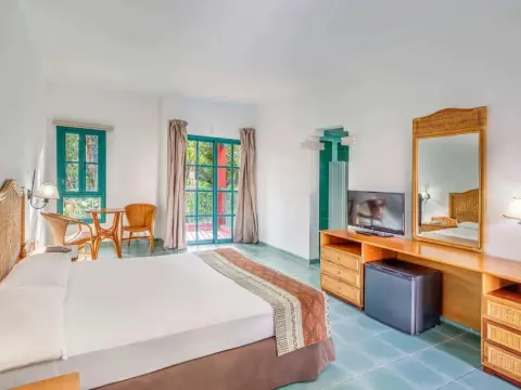 Sol Turquesa Beach - Photo 3