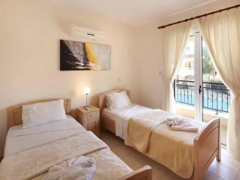 Adamou Gardens - Photo 2