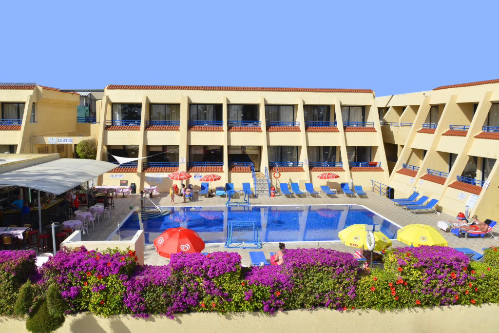 Napa Prince Hotel Apartments - фото 2