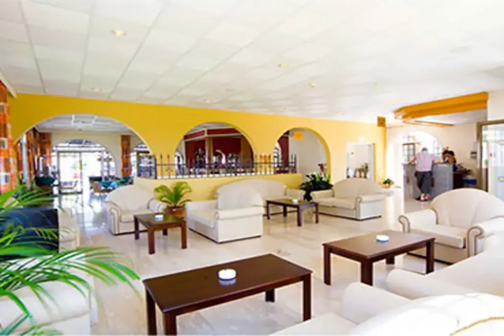 Cosmelenia Hotel Apartments - Foto 2
