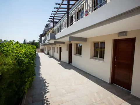 CRYSTALLO APARTMENTS