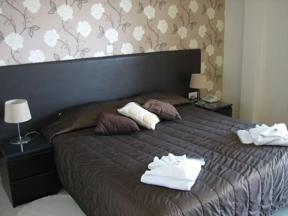 Hill View Restaurant & Apartments - Photo 3