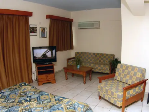 Larnaca Bay Suites - Photo 2