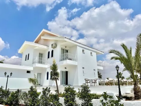 Long Beach Villas - Photo 1