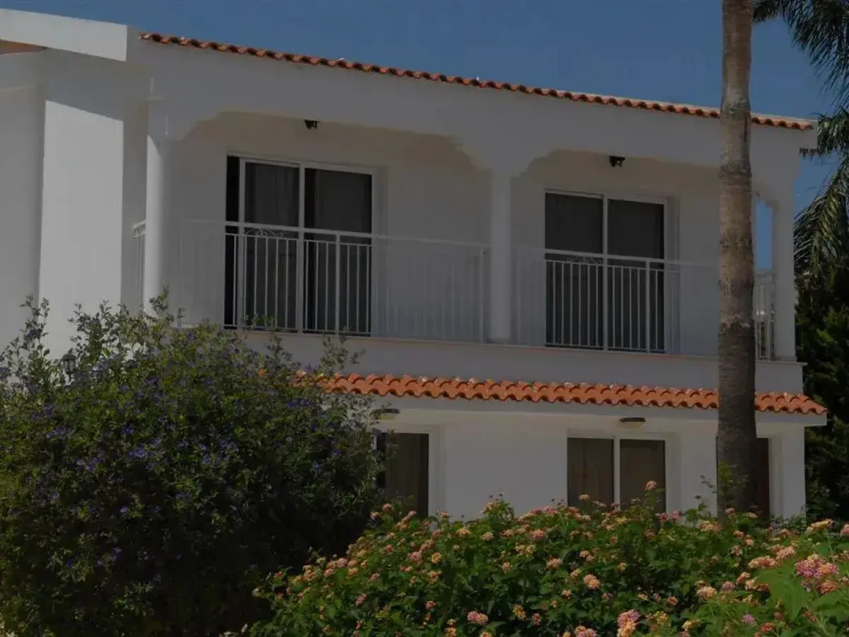 Maistrali Hotel Apts