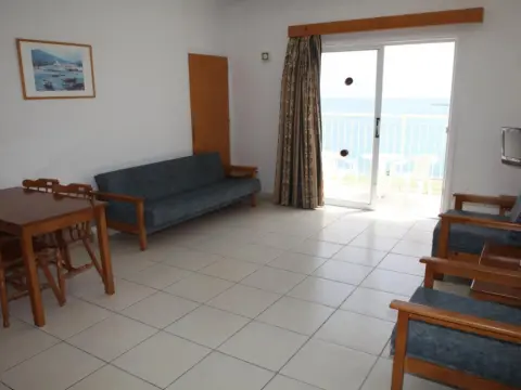 Maistrali Hotel Apts - фото 4