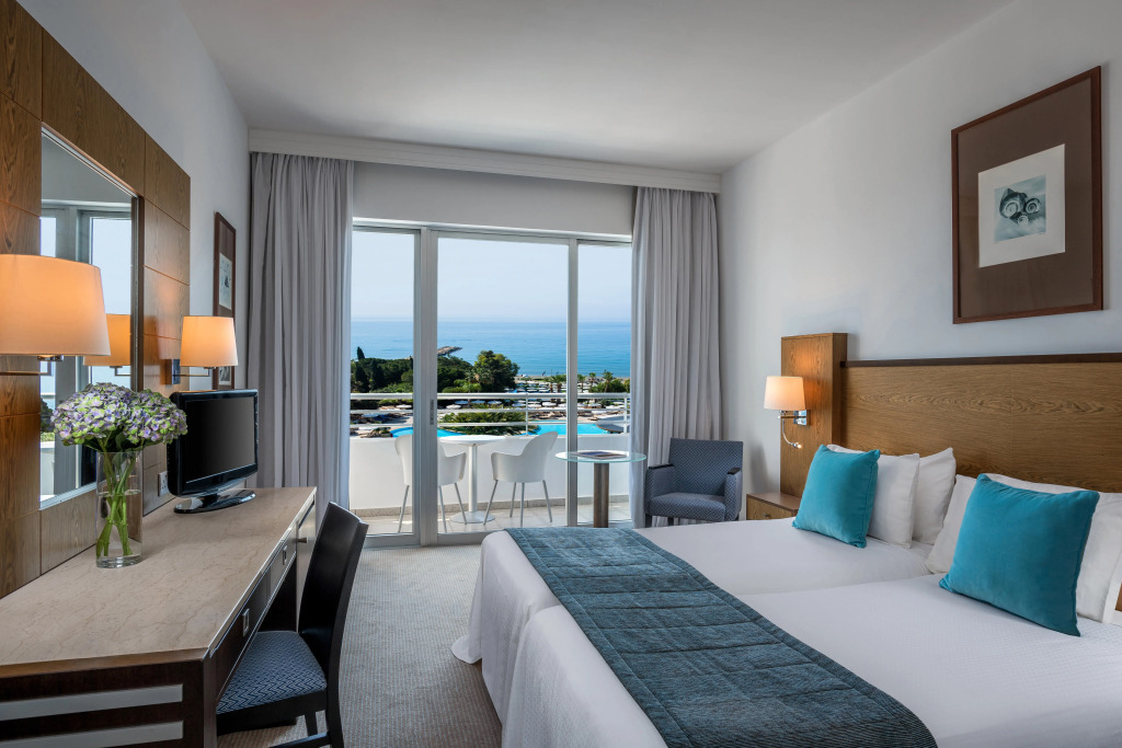 Mediterranean Beach Hotel - Foto 4