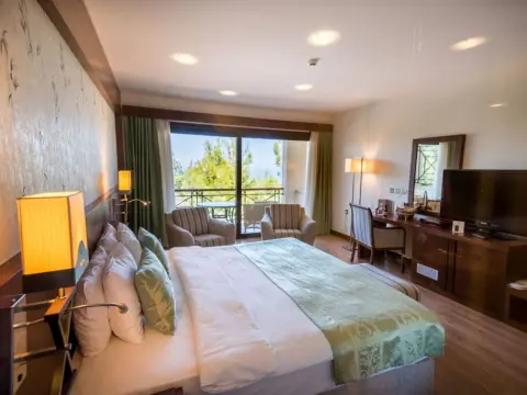 Korineum Golf & Beach Resort Hotel - Photo 2