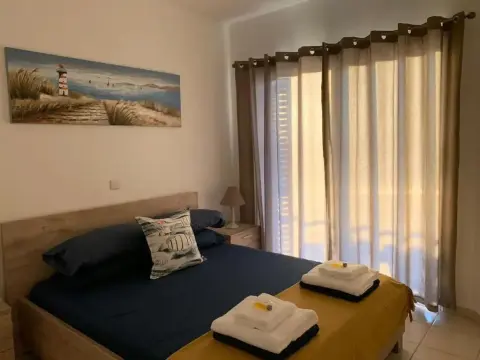 Stylish 2 bedroom apartment with seaviews in King's Palace - Photo 2