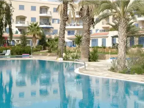 Stylish 2 bedroom apartment with seaviews in King's Palace - Photo 4