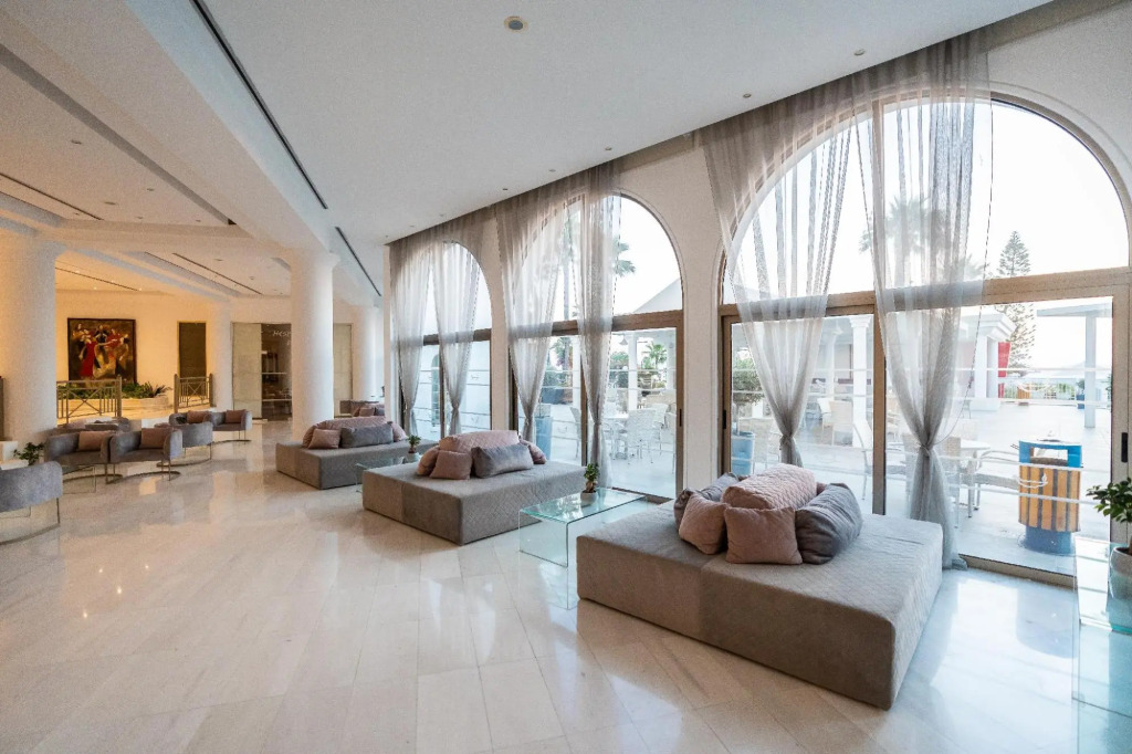 The Golden Coast Beach Hotel