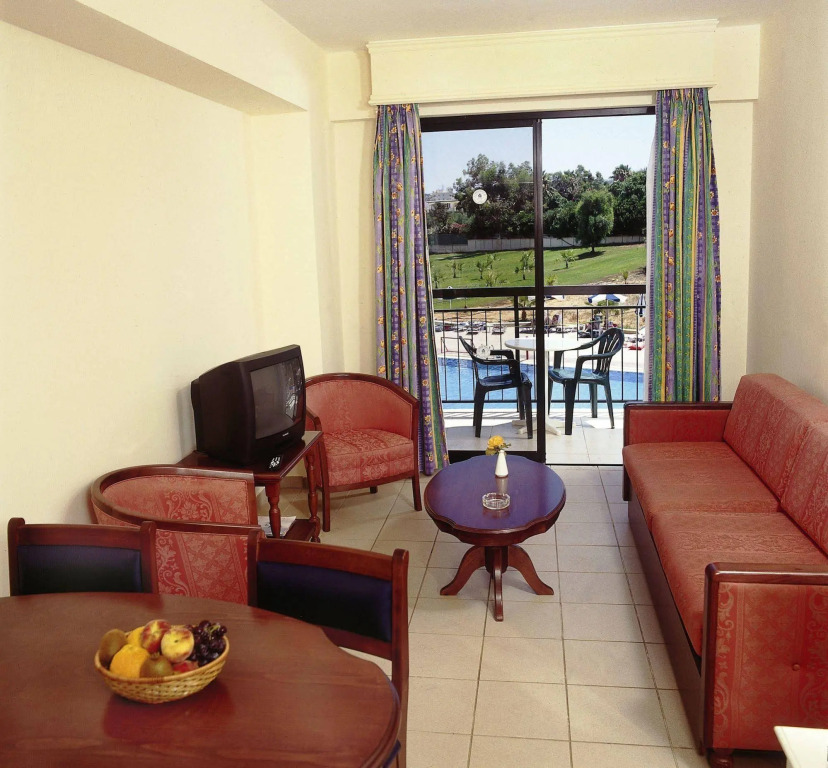 Tsokkos Gardens Hotel & Hotel Apartments