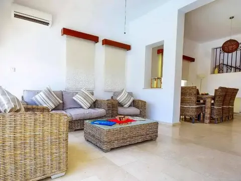Villa Castania - Photo 3