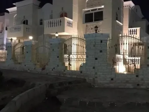 Classic House - Photo 2