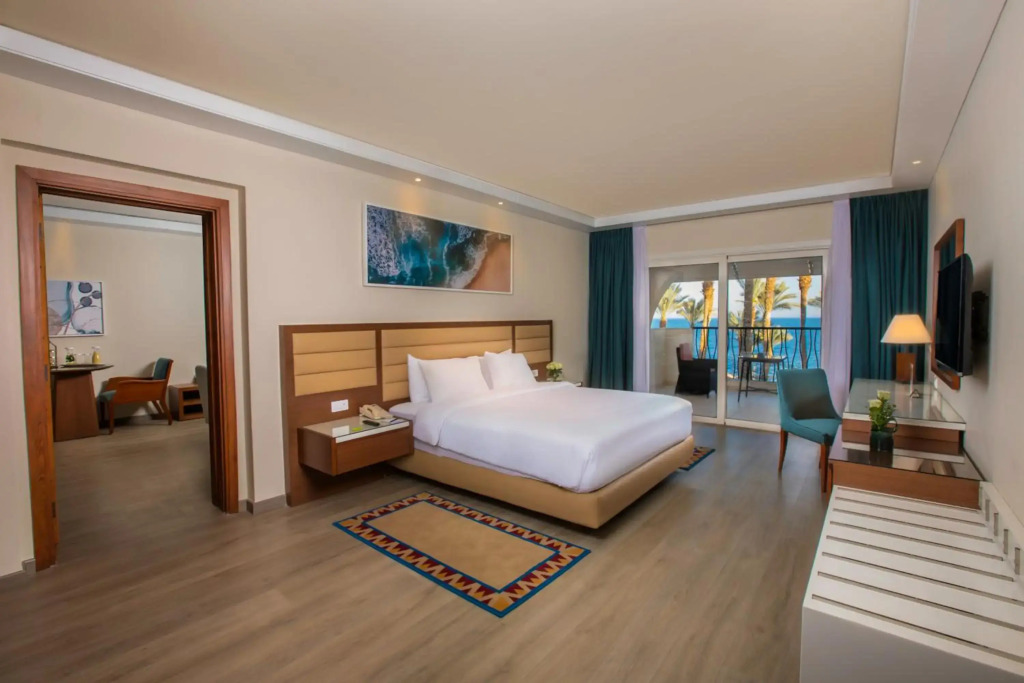 Grand Rotana Hotel Resort and Spa - Photo 4