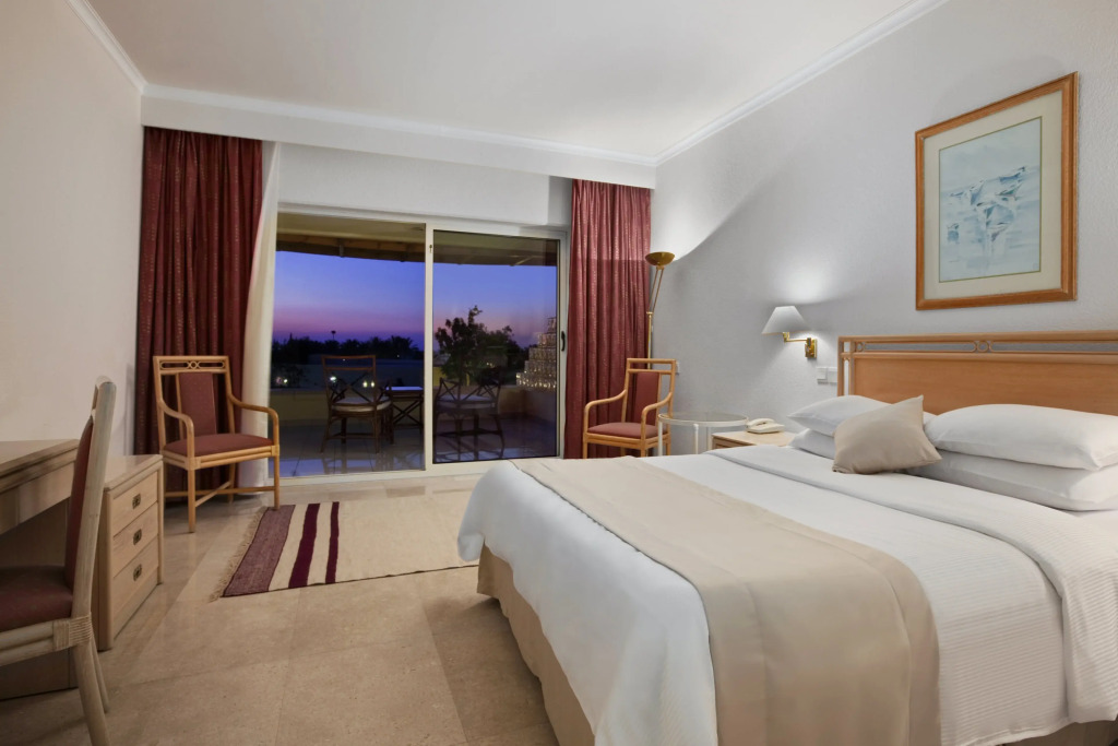 Hilton Hurghada Plaza - Photo 4